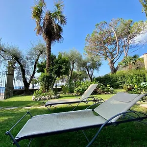 Apartment Gabbianella Con Giardino Lungolago Maderno, Toscolano-Maderno
